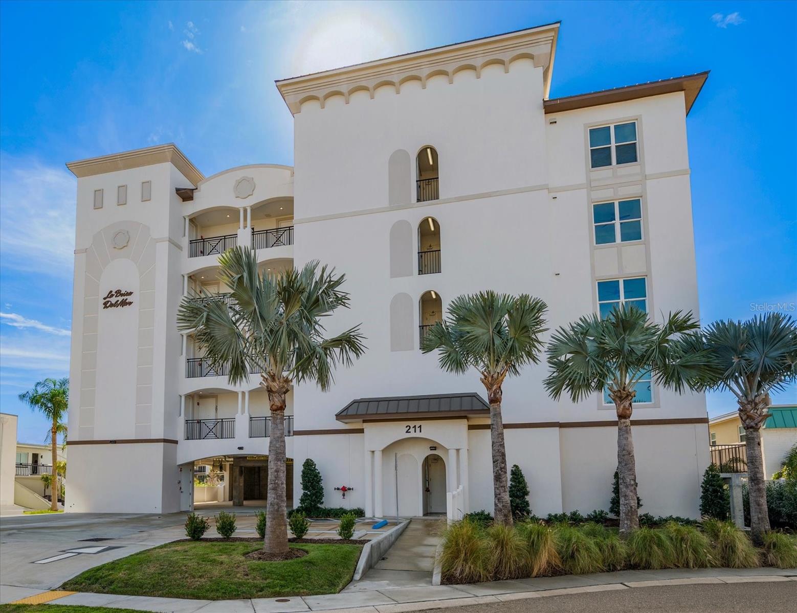211 Dolphin Point #301, Clearwater, FL 33767
