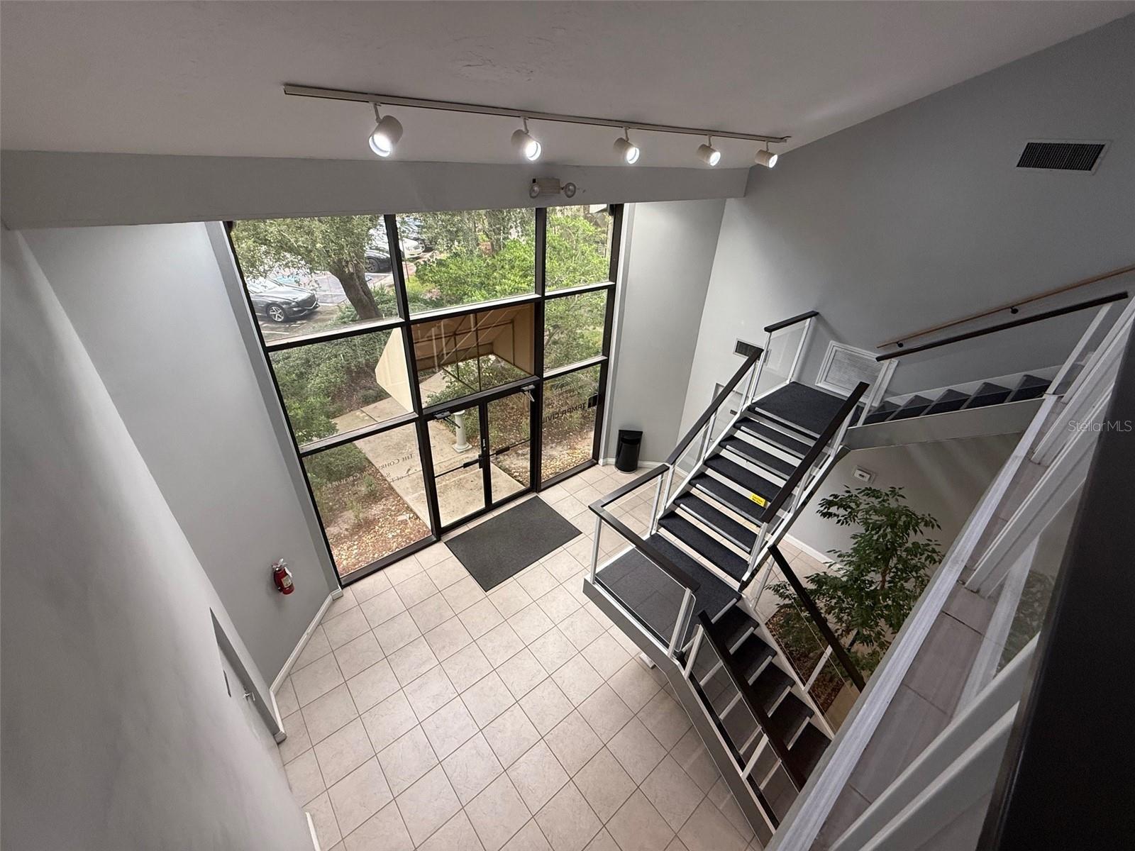 2841 Executive Dr #200, Clearwater, FL 33762