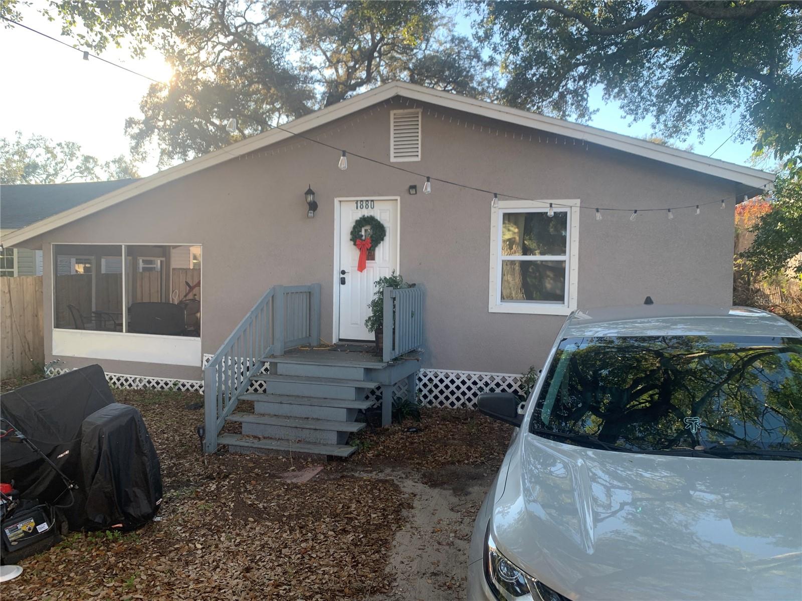 1880 Sylvan Dr, Clearwater, FL 33755