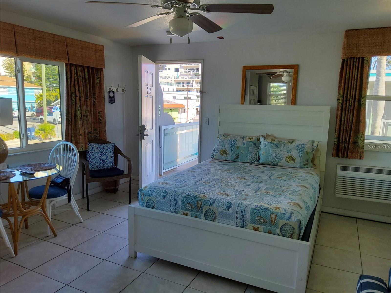 603 Mandalay Ave #212, Clearwater, FL 33767