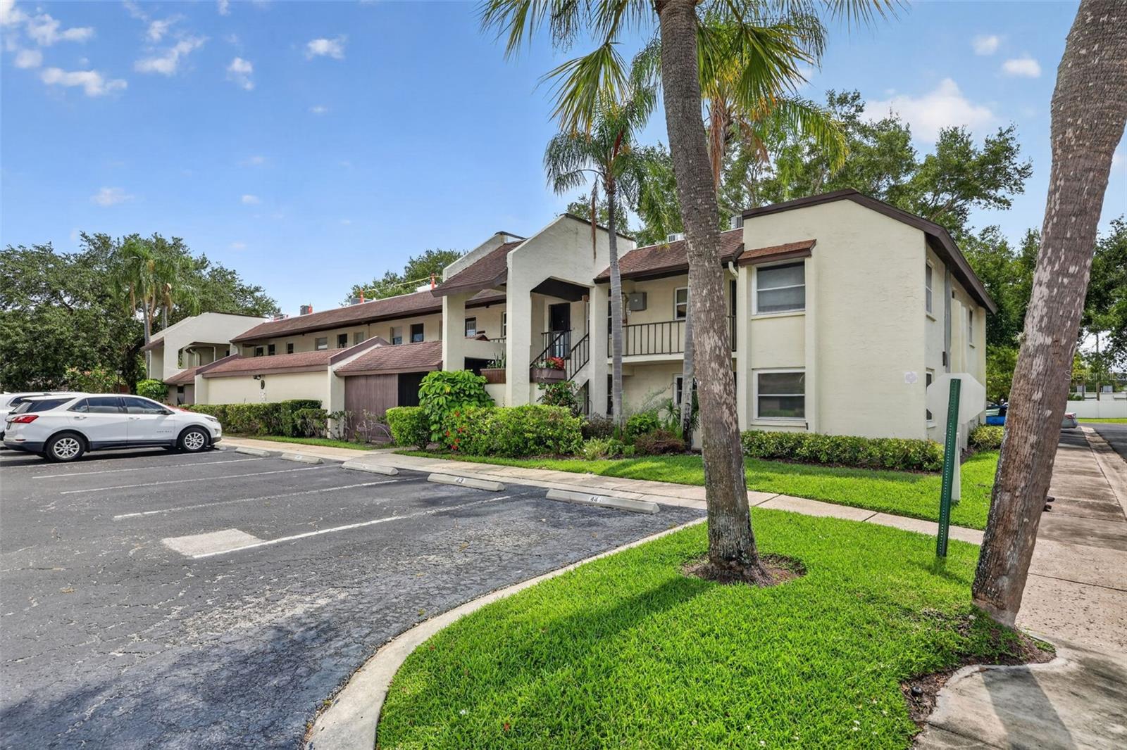 1100 E Bay Dr #43, Largo, FL 33770