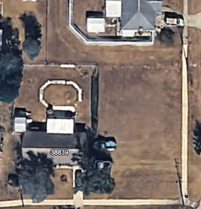 North Ave, Zephyrhills, FL 33542