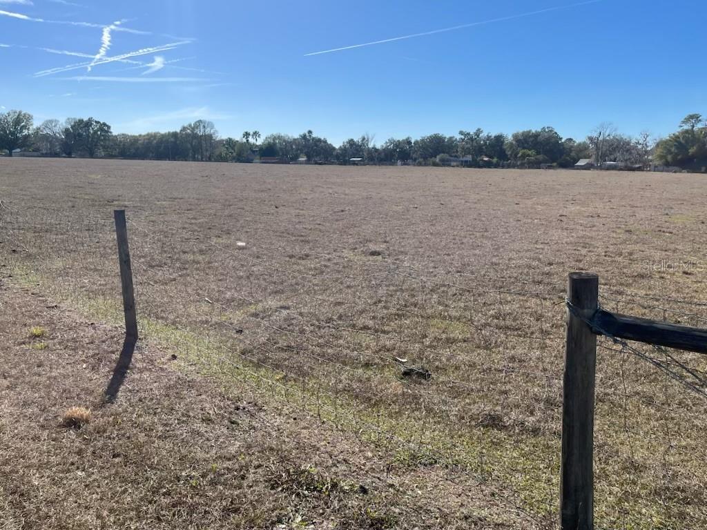 3615 N Forbes Rd, Plant City, FL 33565