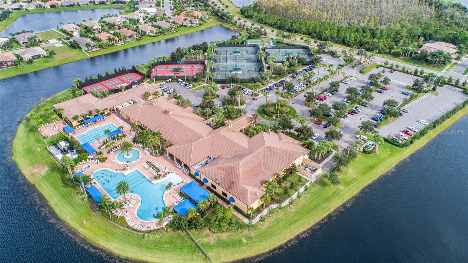 15644 Aurora Lake Cir, Wimauma, FL 33598