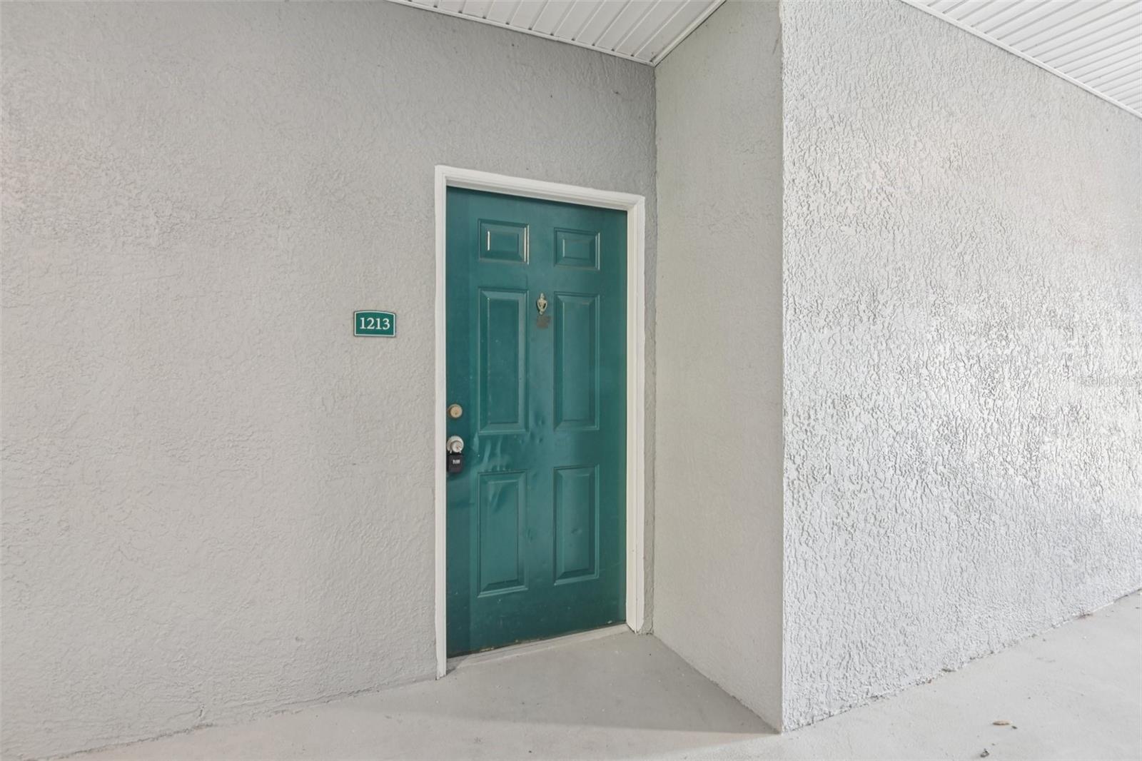 18001 Richmond Place Dr #1213, Tampa, FL 33647