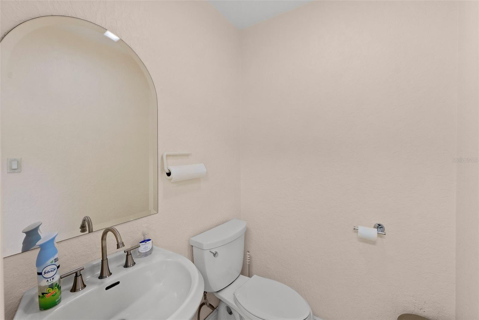 611 Druid Rd E #302, Clearwater, FL 33756