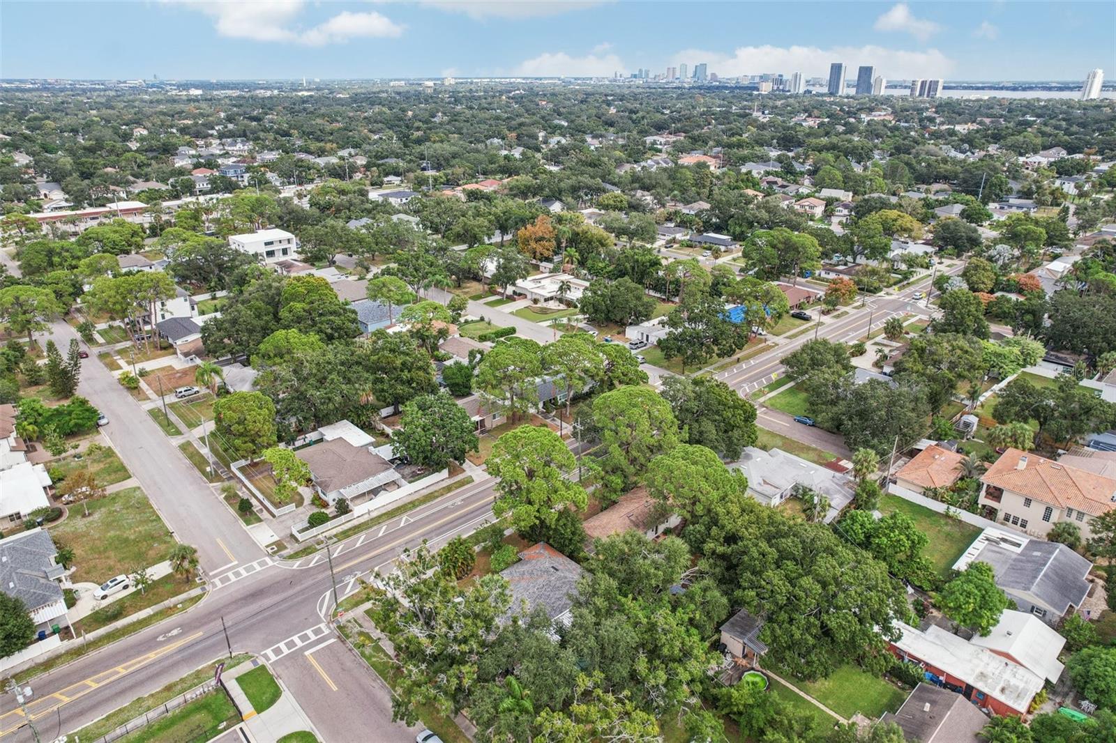 4216 W Euclid Ave, Tampa, FL 33629