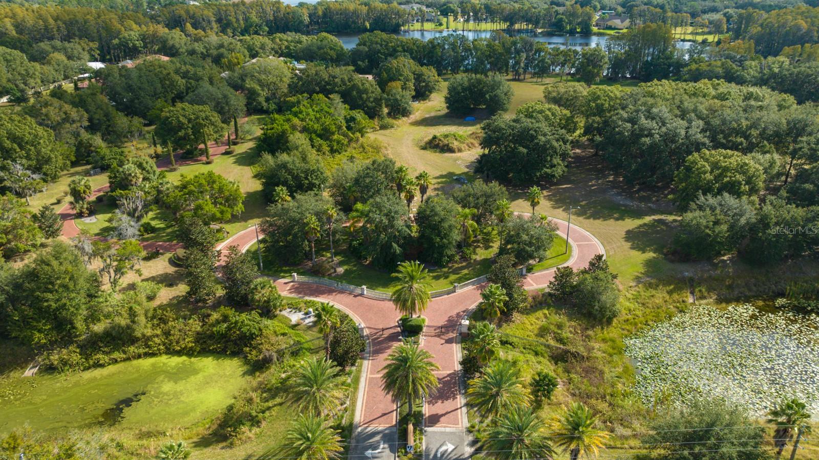 109 Bellamere Palms Ct, Lutz, FL 33549
