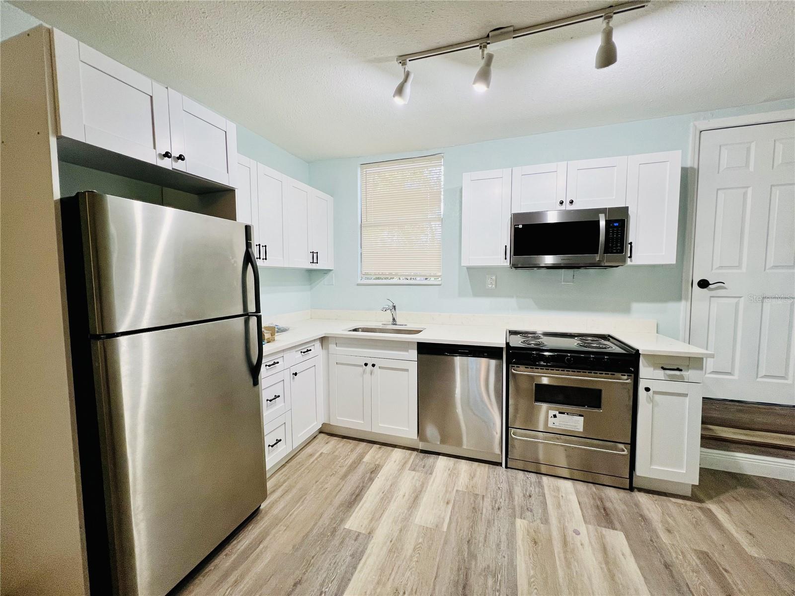 1630 Harbor Dr, Clearwater, FL 33755