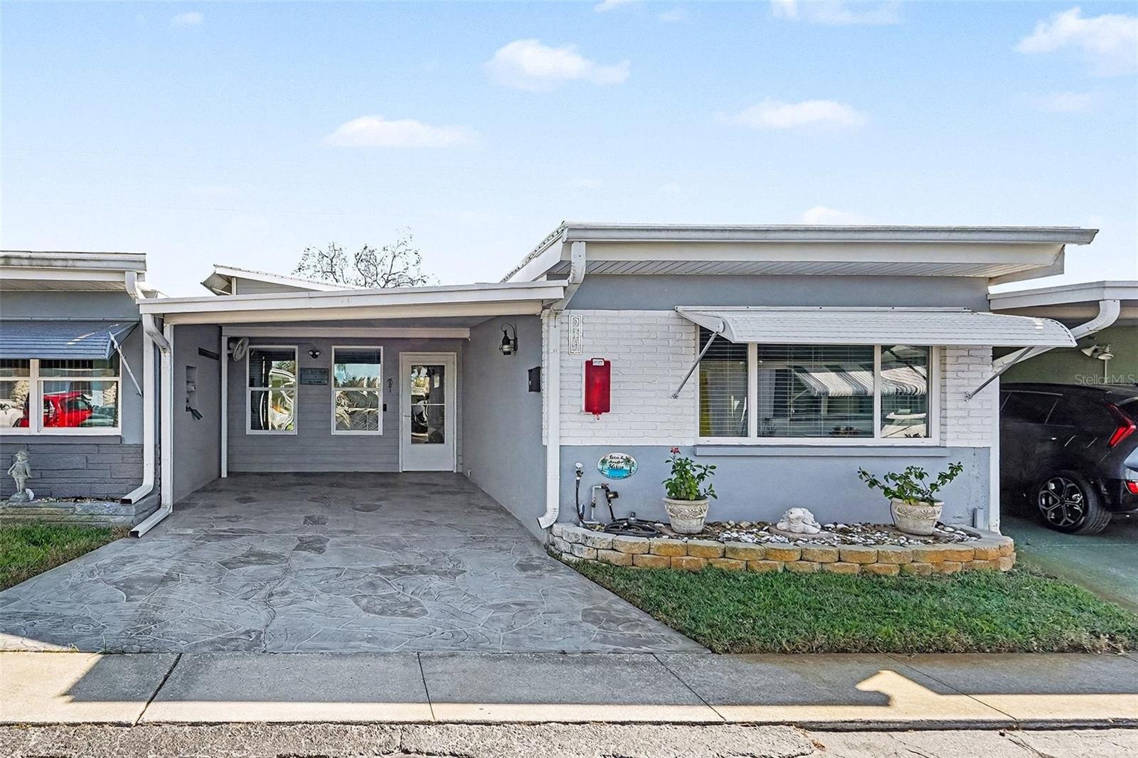 250 Rosery Rd NW #219, Largo, FL 33770