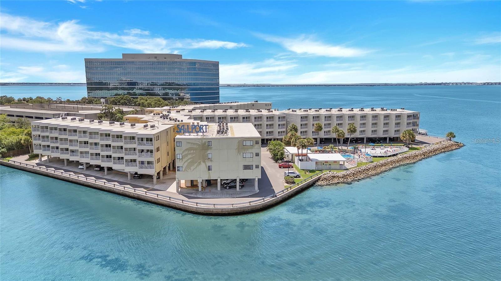 2506 N Rocky Point Dr #275, Tampa, FL 33607
