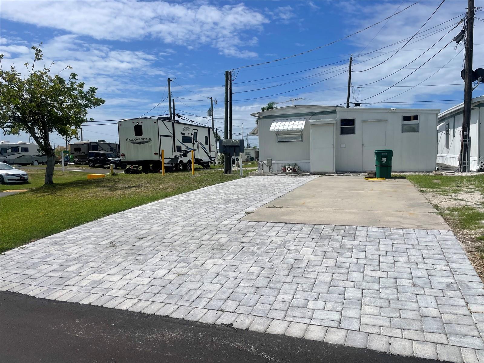 47 Illinois St, Palmetto, FL 34221
