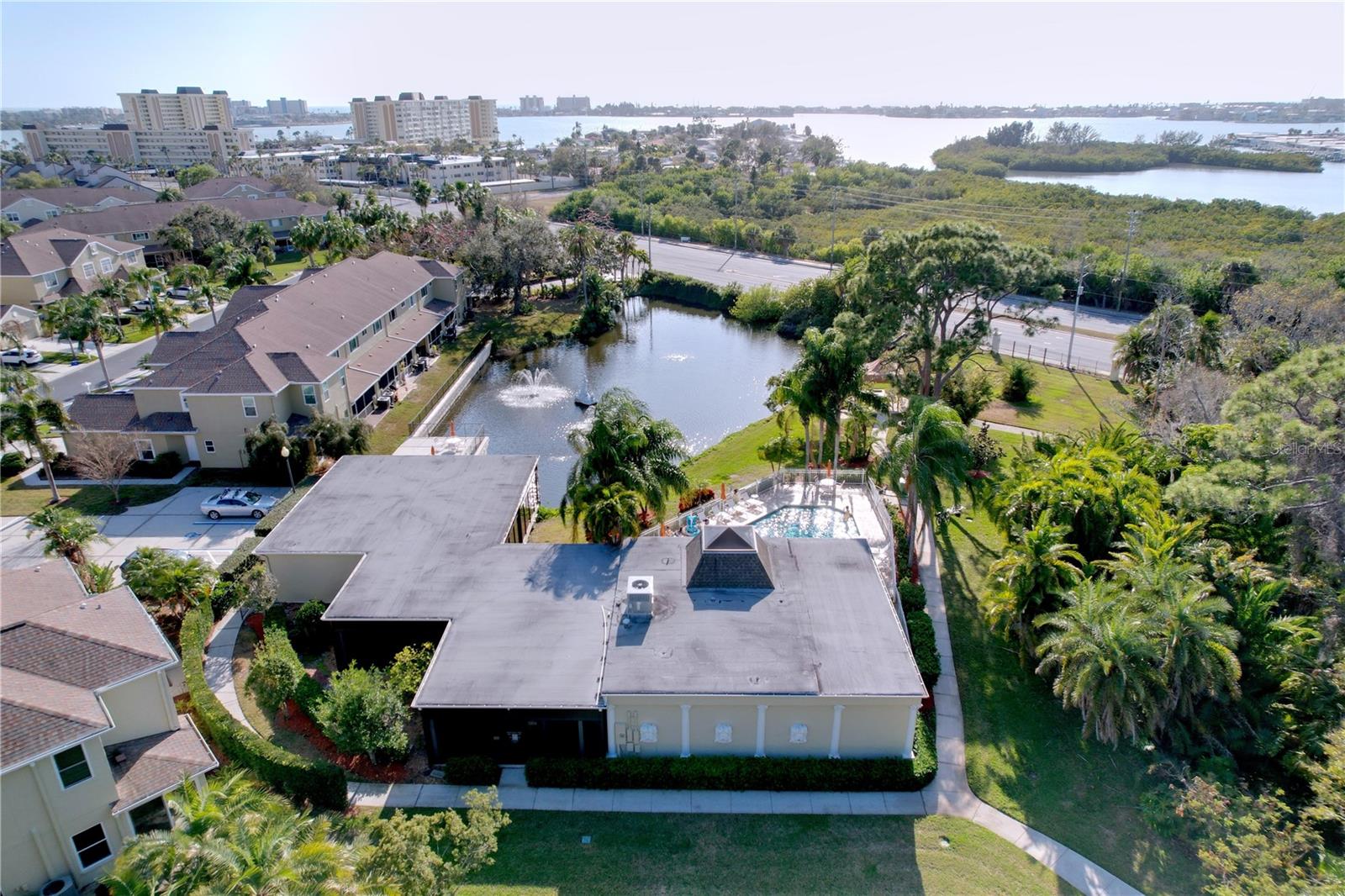 11273 Kapok Grand Cir, Madeira Beach, FL 33708