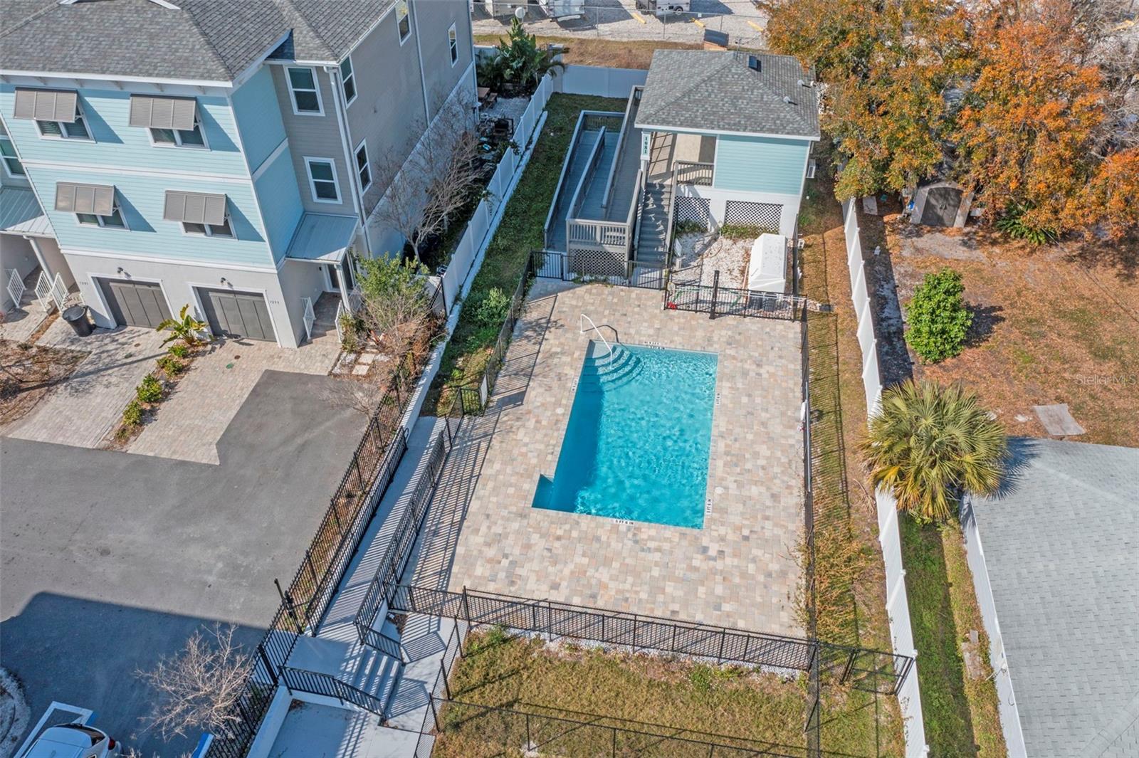 1299 Savona Dr NE, St Petersburg, FL 33702