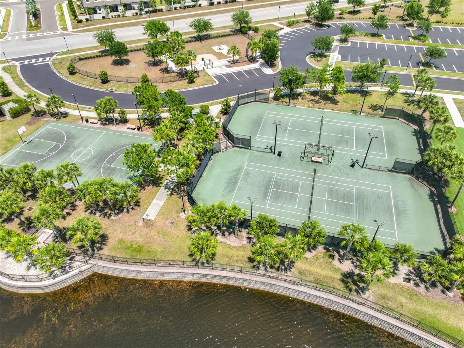 10039 Smarty Jones Dr, Ruskin, FL 33573