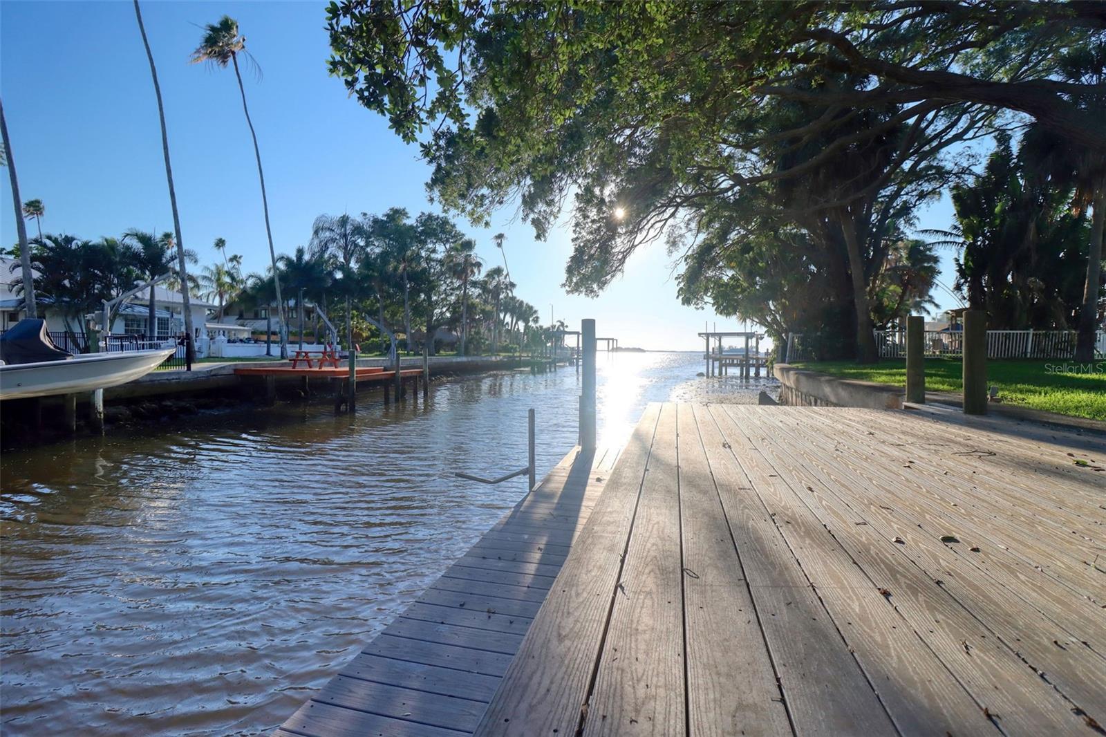 5 Shore Dr, Dunedin, FL 34698
