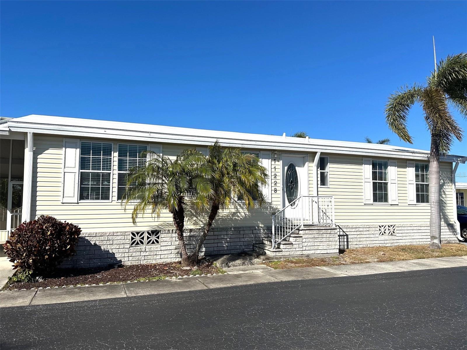 11228 102nd St N #180, Largo, FL 33773