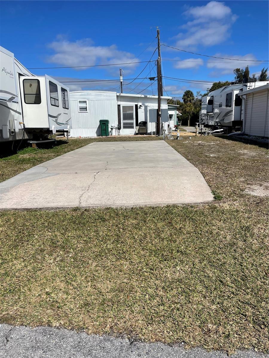 86 Michigan St, Palmetto, FL 34221
