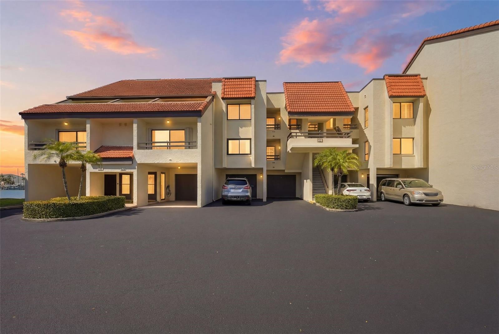 128 1st Street E #102, Tierra Verde, FL 33715