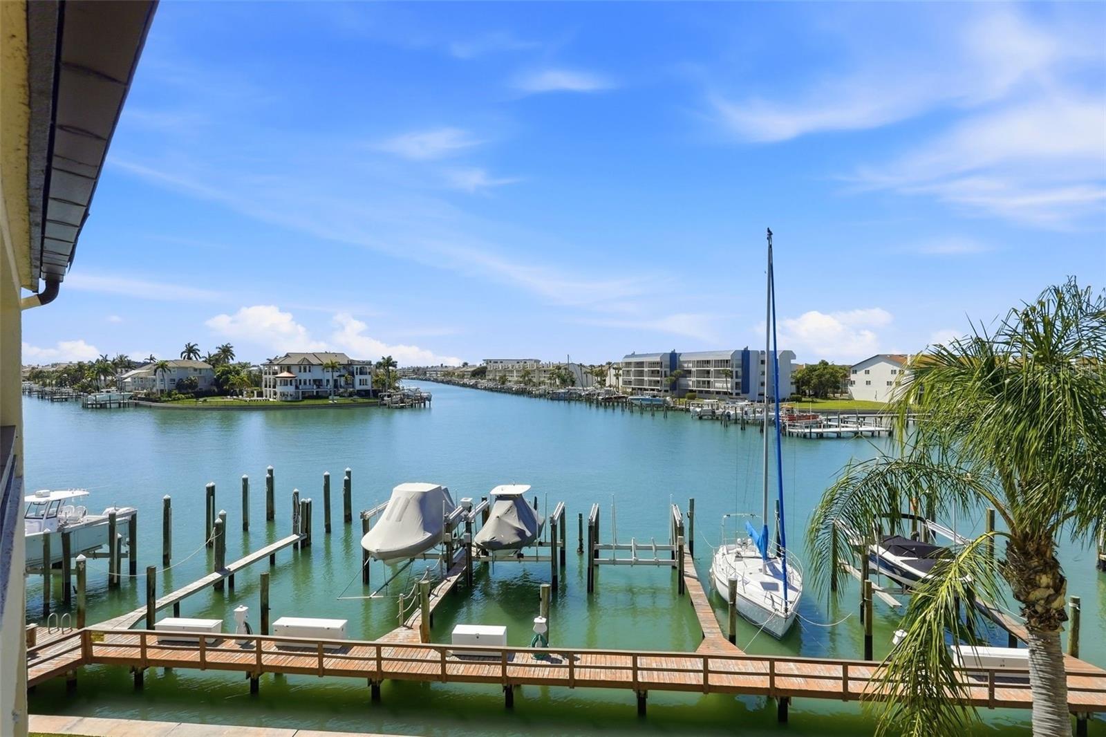 128 1st Street E #102, Tierra Verde, FL 33715
