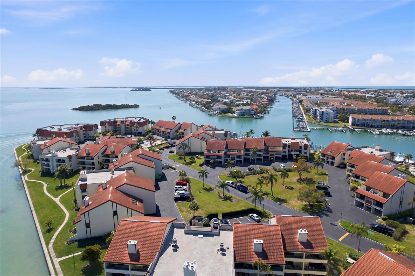 128 1st Street E #102, Tierra Verde, FL 33715