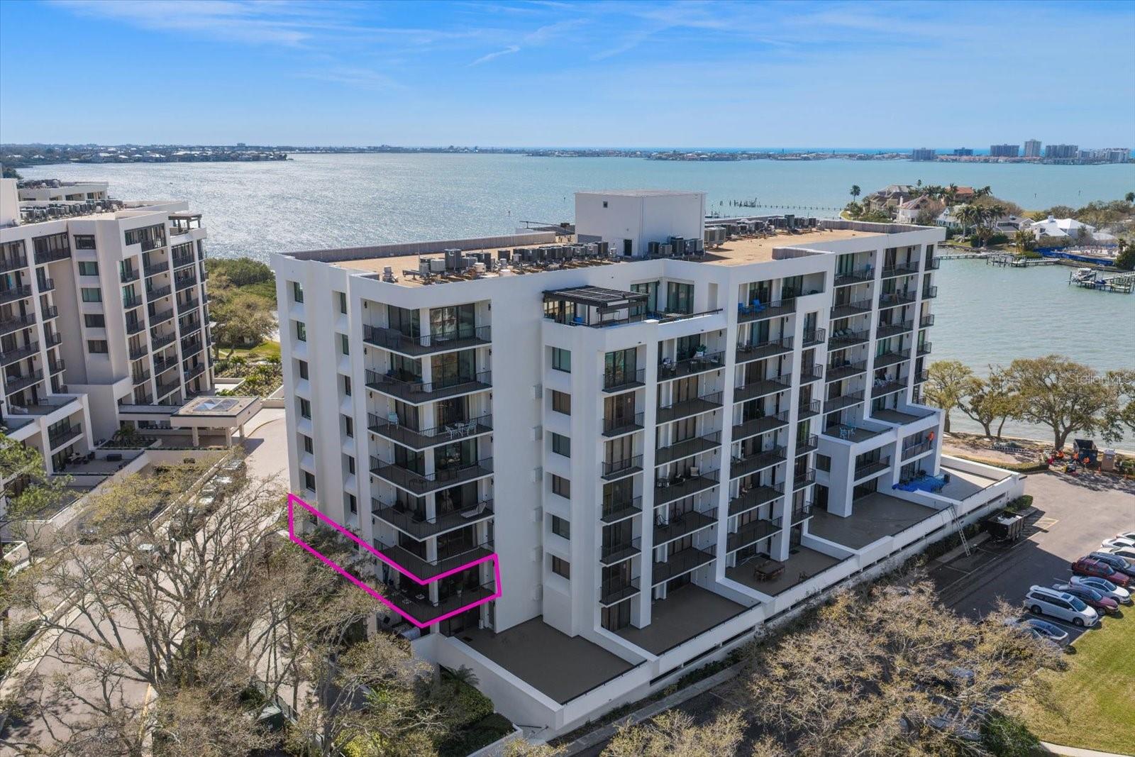 8 Belleview Blvd #203, Belleair, FL 33756