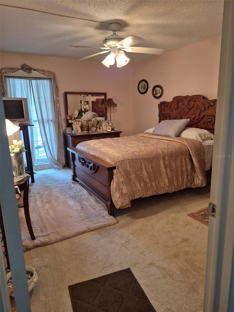 225 Country Club Dr #C225, Largo, FL 33771