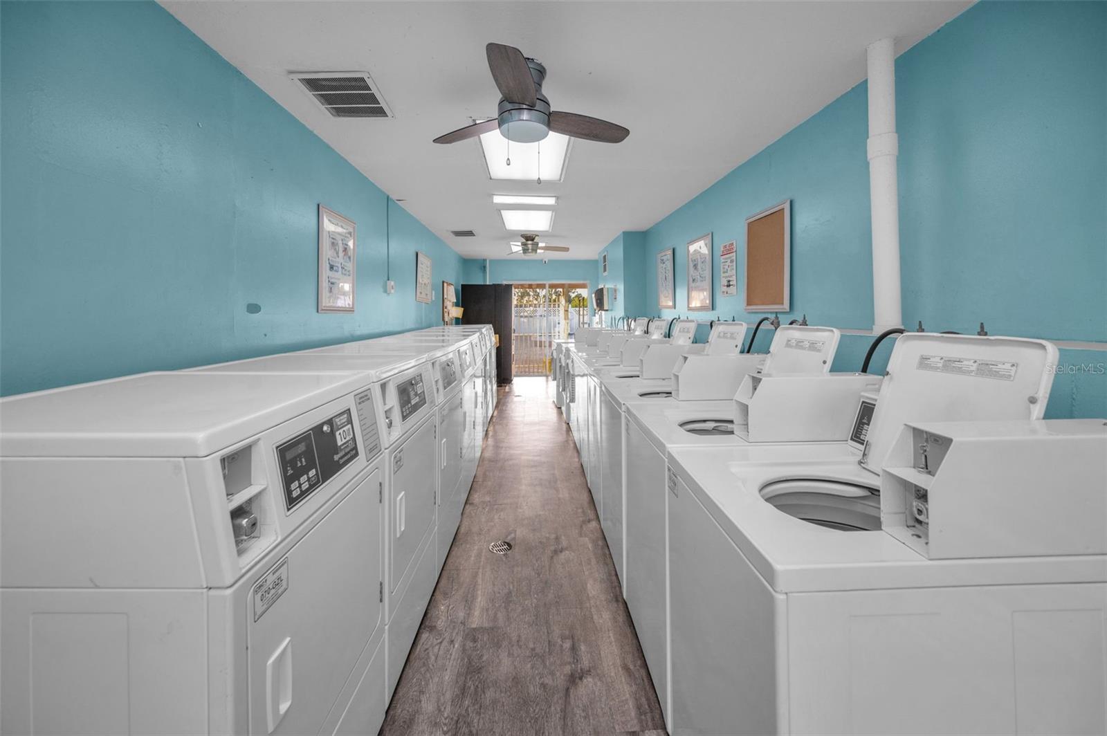 1175 Mission Cir #1175, Clearwater, FL 33759
