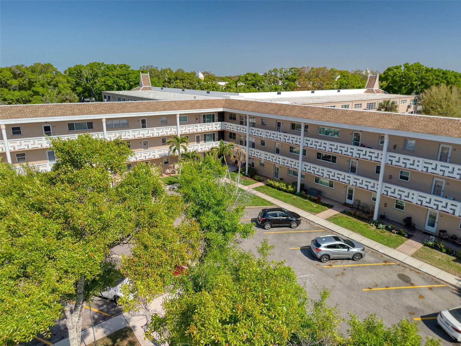 2436 Rhodesian Dr #32, Clearwater, FL 33763