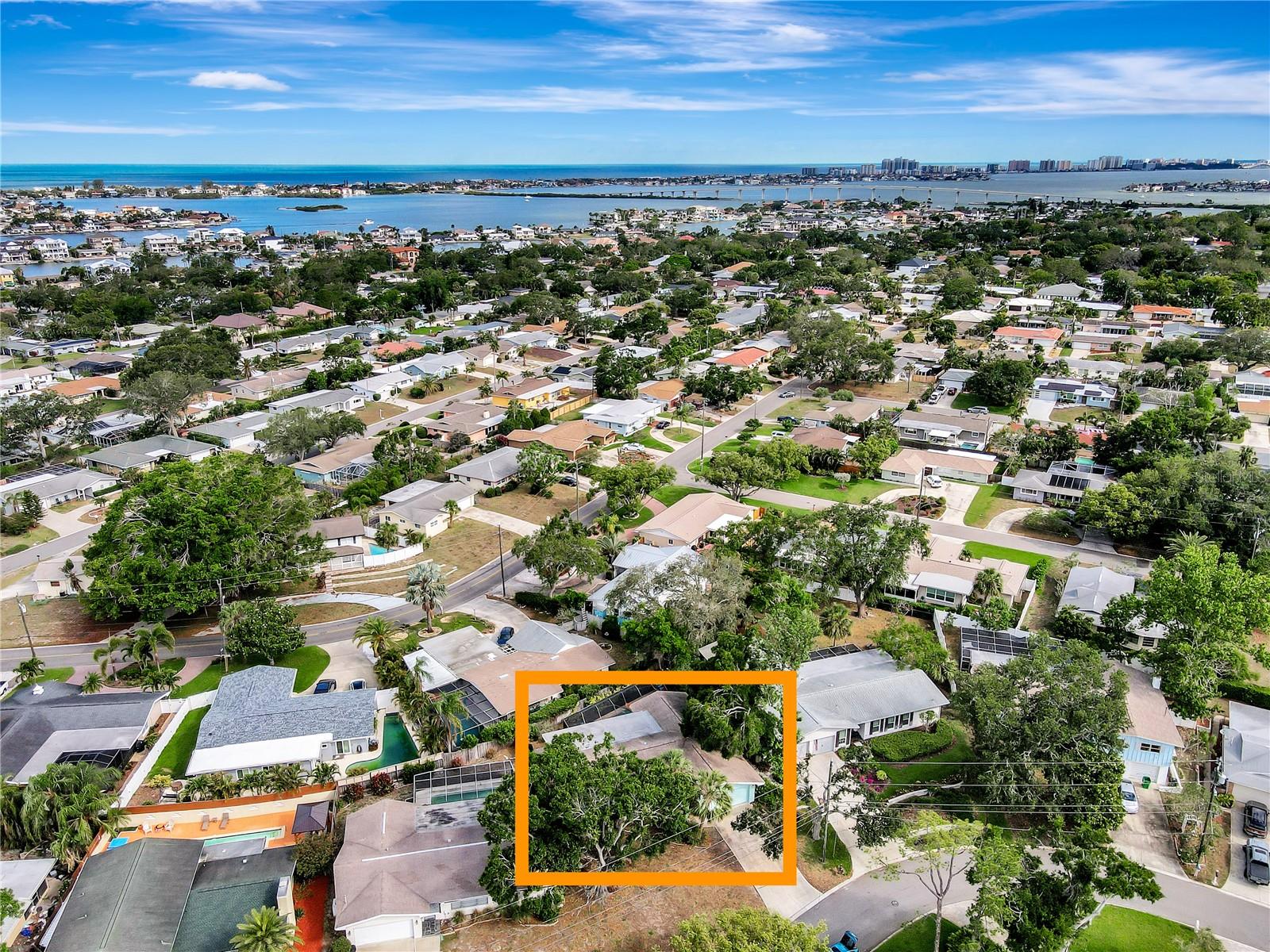 3749 Mckay Creek Dr, Largo, FL 33770