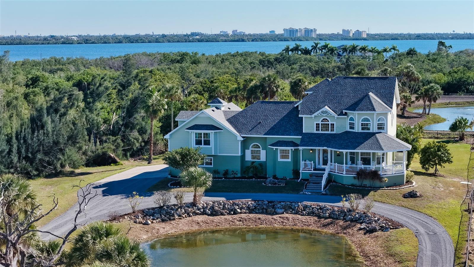 925 Bayshore Dr, Terra Ceia, FL 34250
