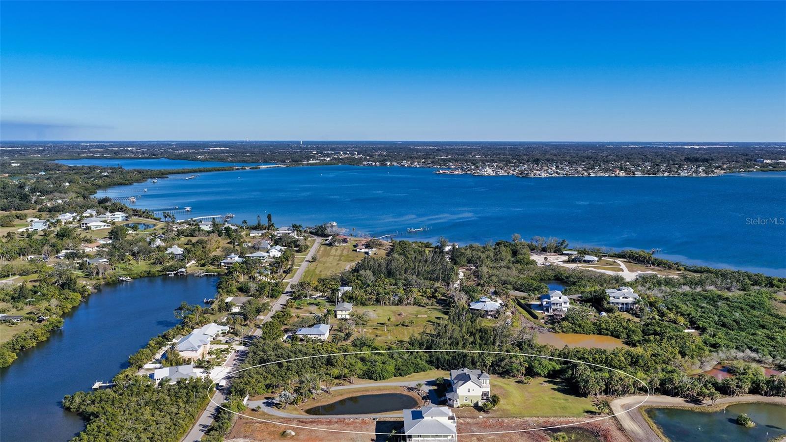 925 Bayshore Dr, Terra Ceia, FL 34250