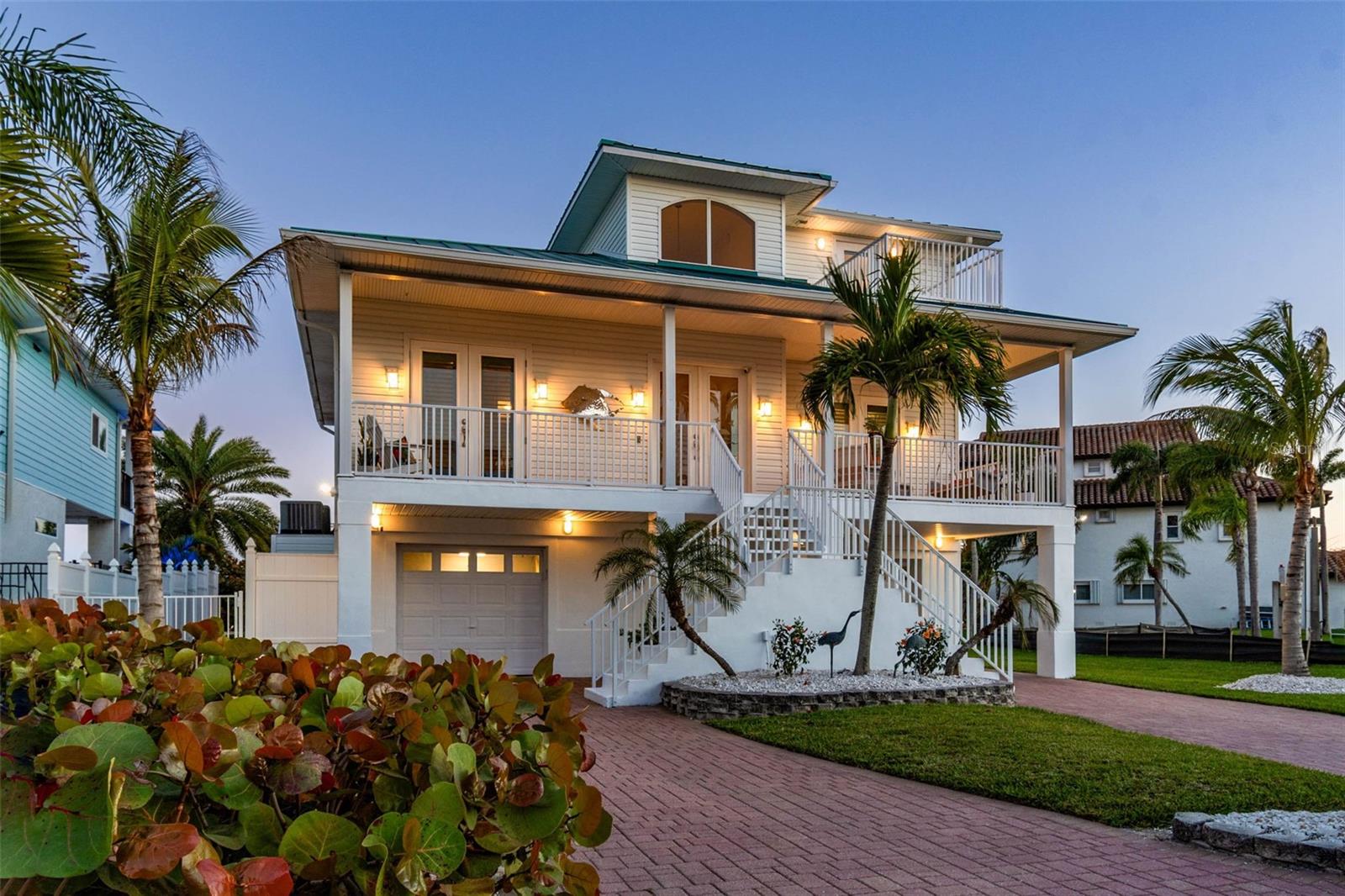 874 Bay Point Dr, Madeira Beach, FL 33708