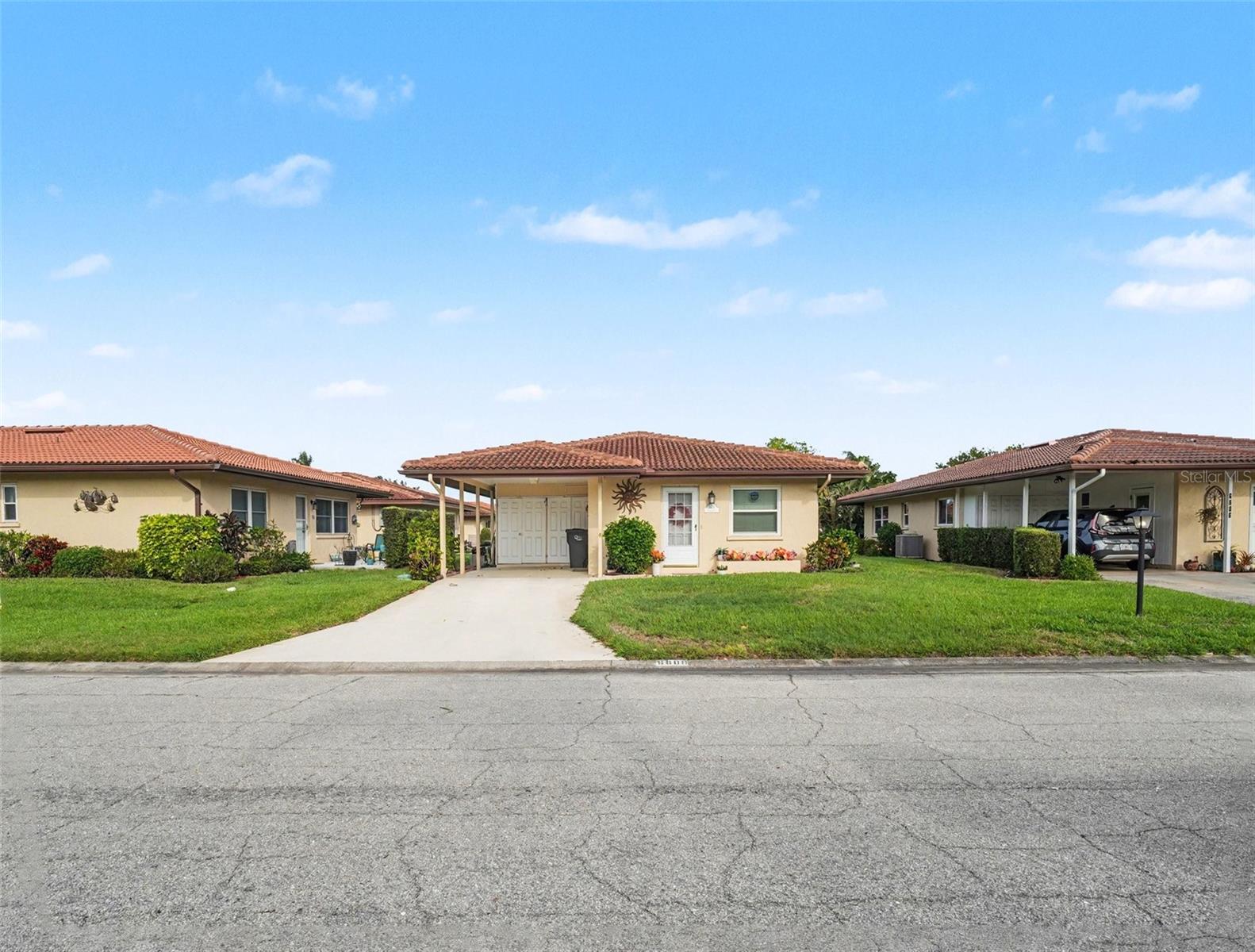 6608 Auburn Ave, Bradenton, FL 34207