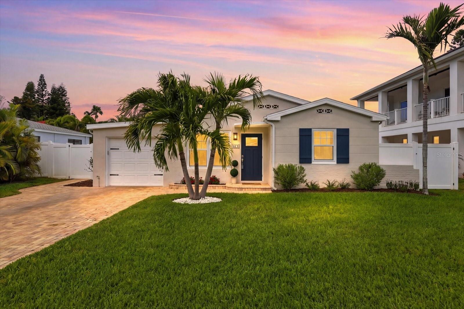 105 3rd St, Belleair Beach, FL 33786