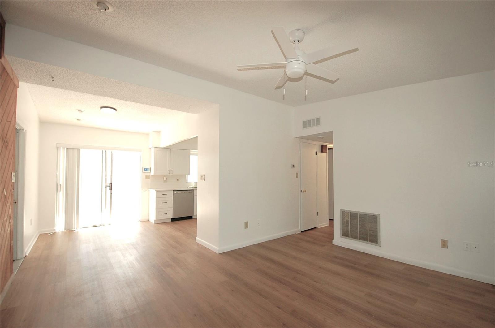1201 S Betty Ln, Clearwater, FL 33756