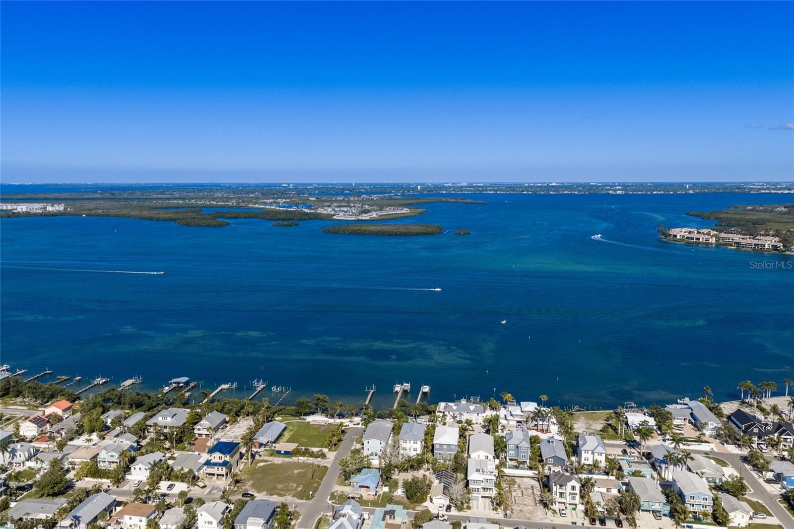 300 23rd St N, Bradenton Beach, FL 34217