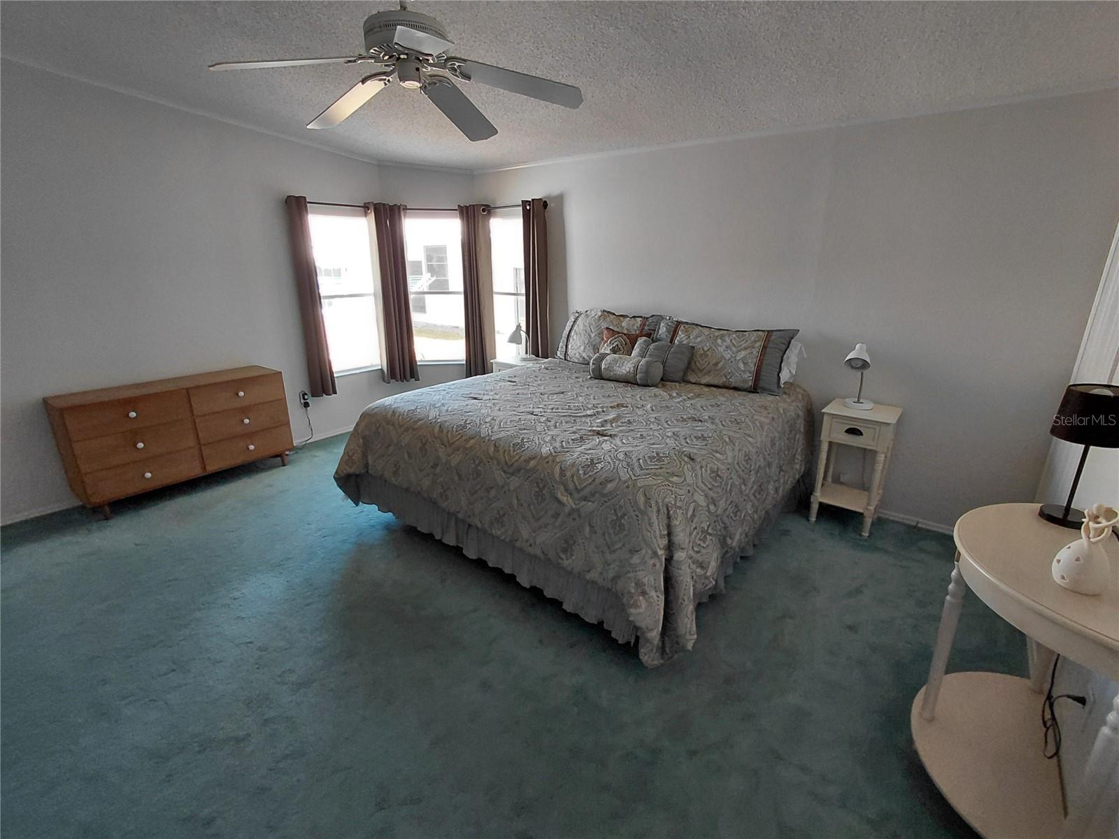 1001 Starkey Rd #704, Largo, FL 33771