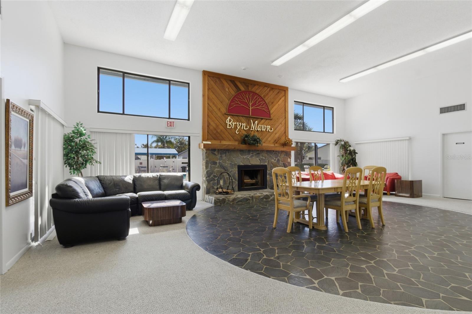 2701 Countryside Blvd #101, Clearwater, FL 33761