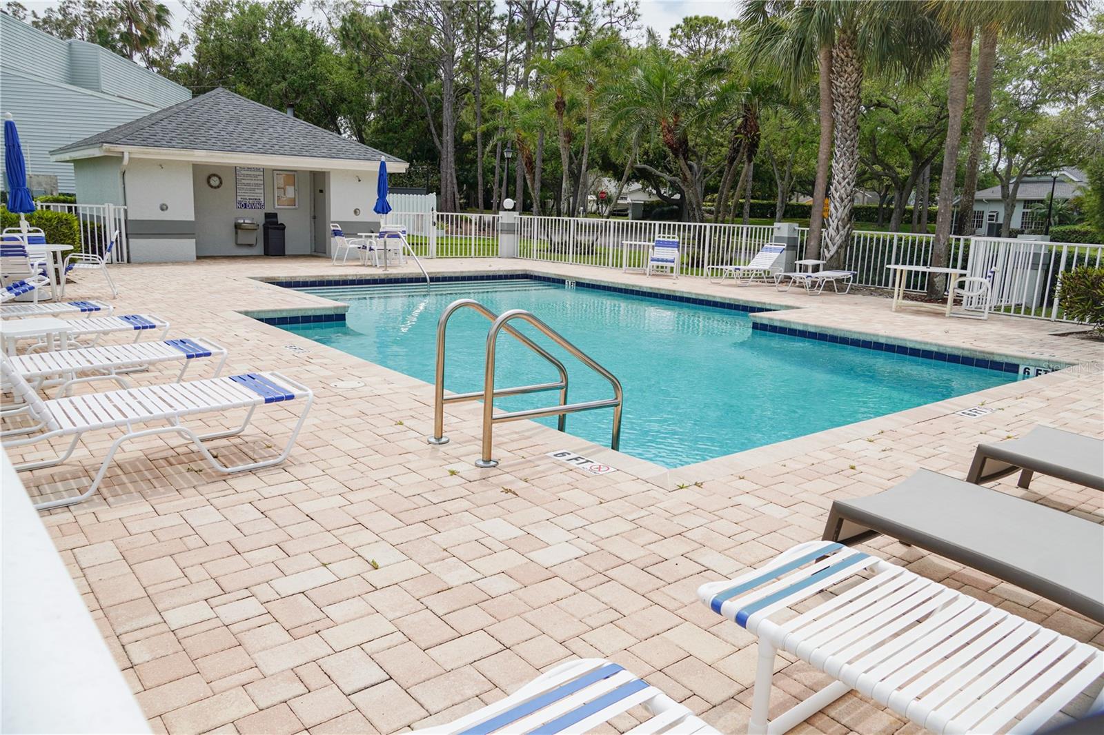 1963 Georgia Cir N, Clearwater, FL 33760