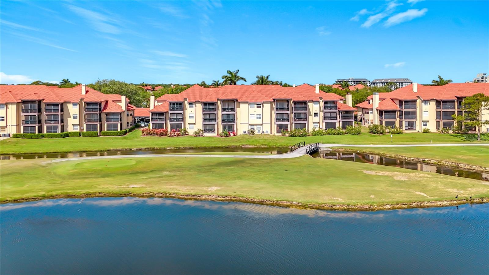 2400 Feather Sound Dr #933, Clearwater, FL 33762