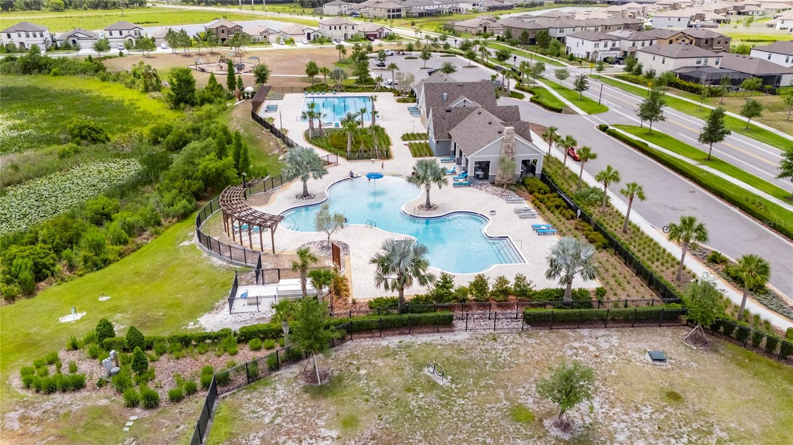 12444 Horseshoe Bend Dr, Lithia, FL 33547