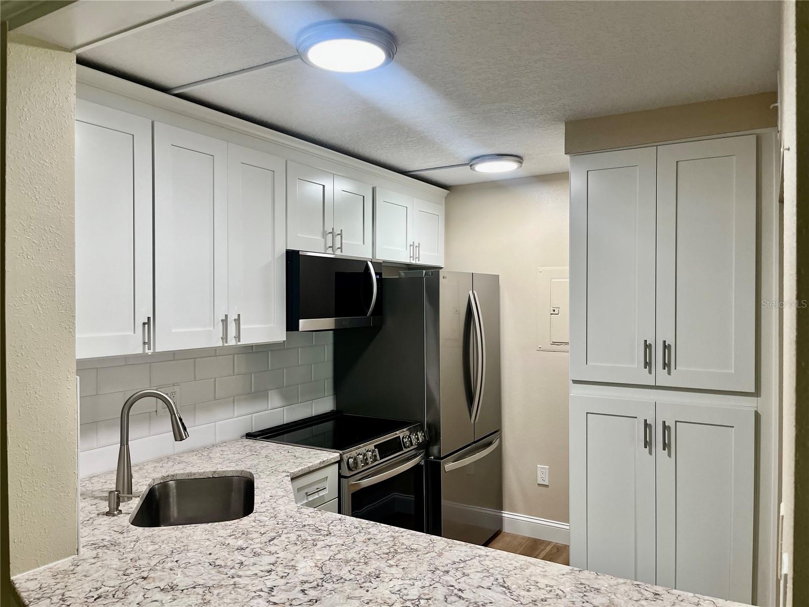 1423 Pine Glen Ln #H2, Tarpon Springs, FL 34688
