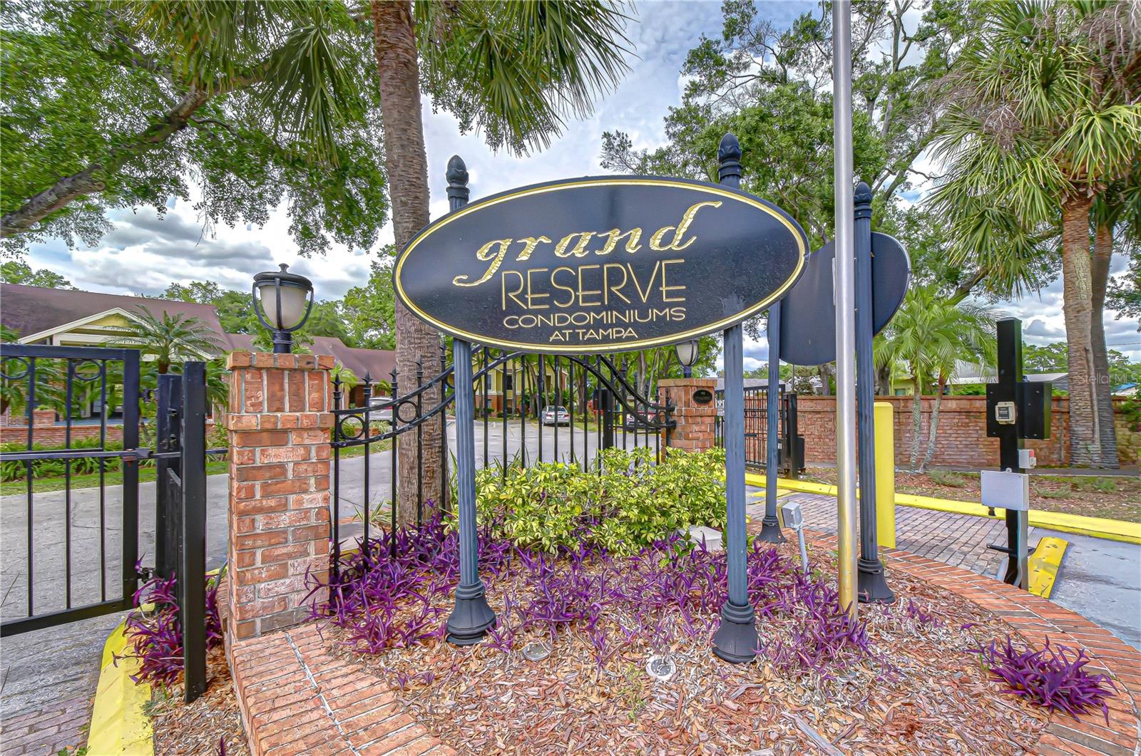 8723 Fancy Finch Dr #201, Tampa, FL 33614