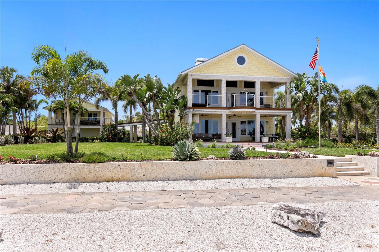 1803 Beach Dr SE, St Petersburg, FL 33705