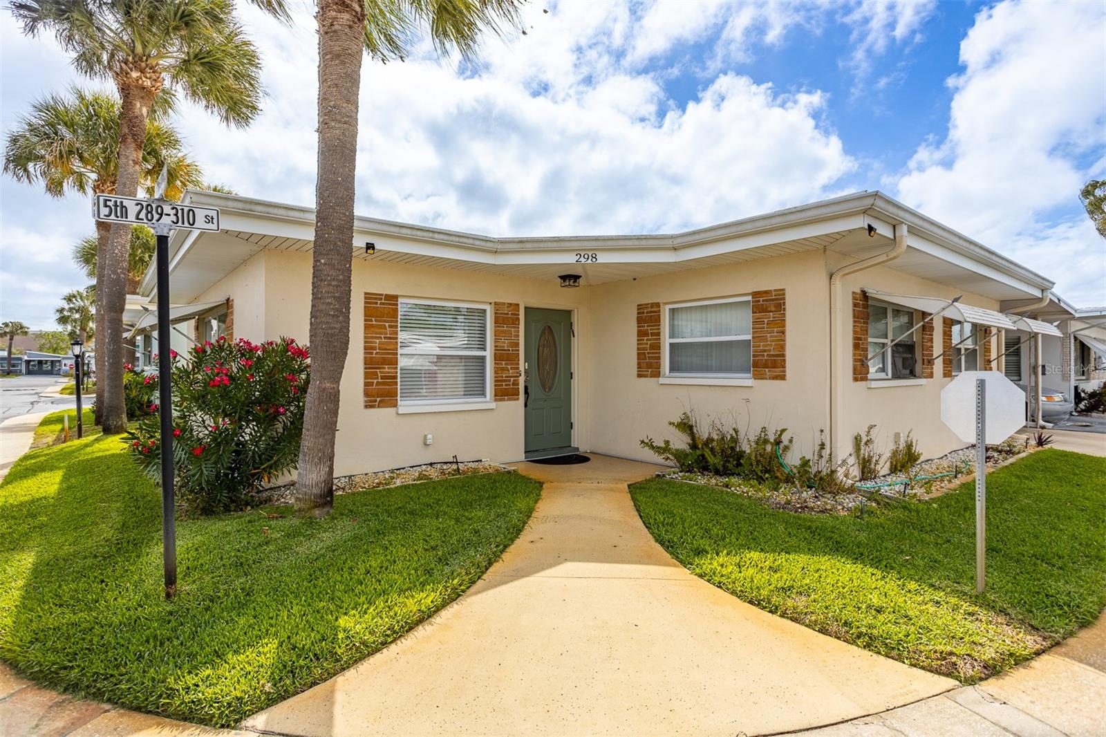 250 Rosery Rd NW #298, Largo, FL 33770