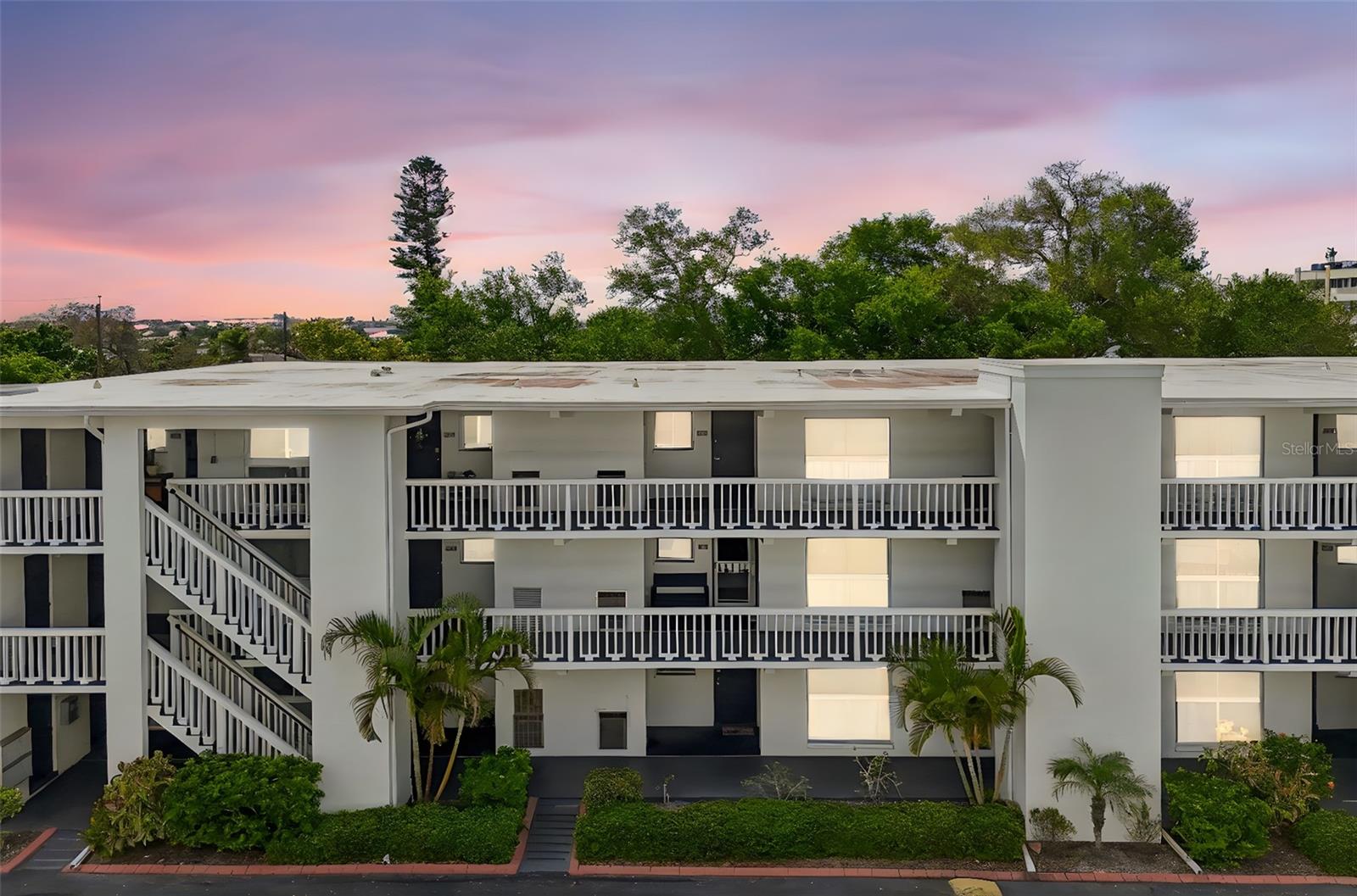 2944 W Bay Dr #106, Belleair Bluffs, FL 33770
