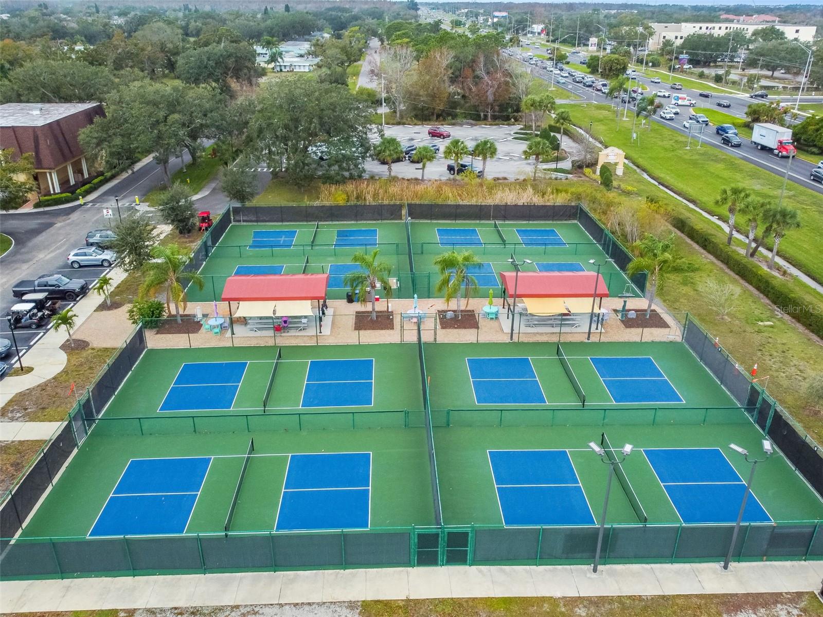 2006 Grantham Greens Dr, Sun City Center, FL 33573