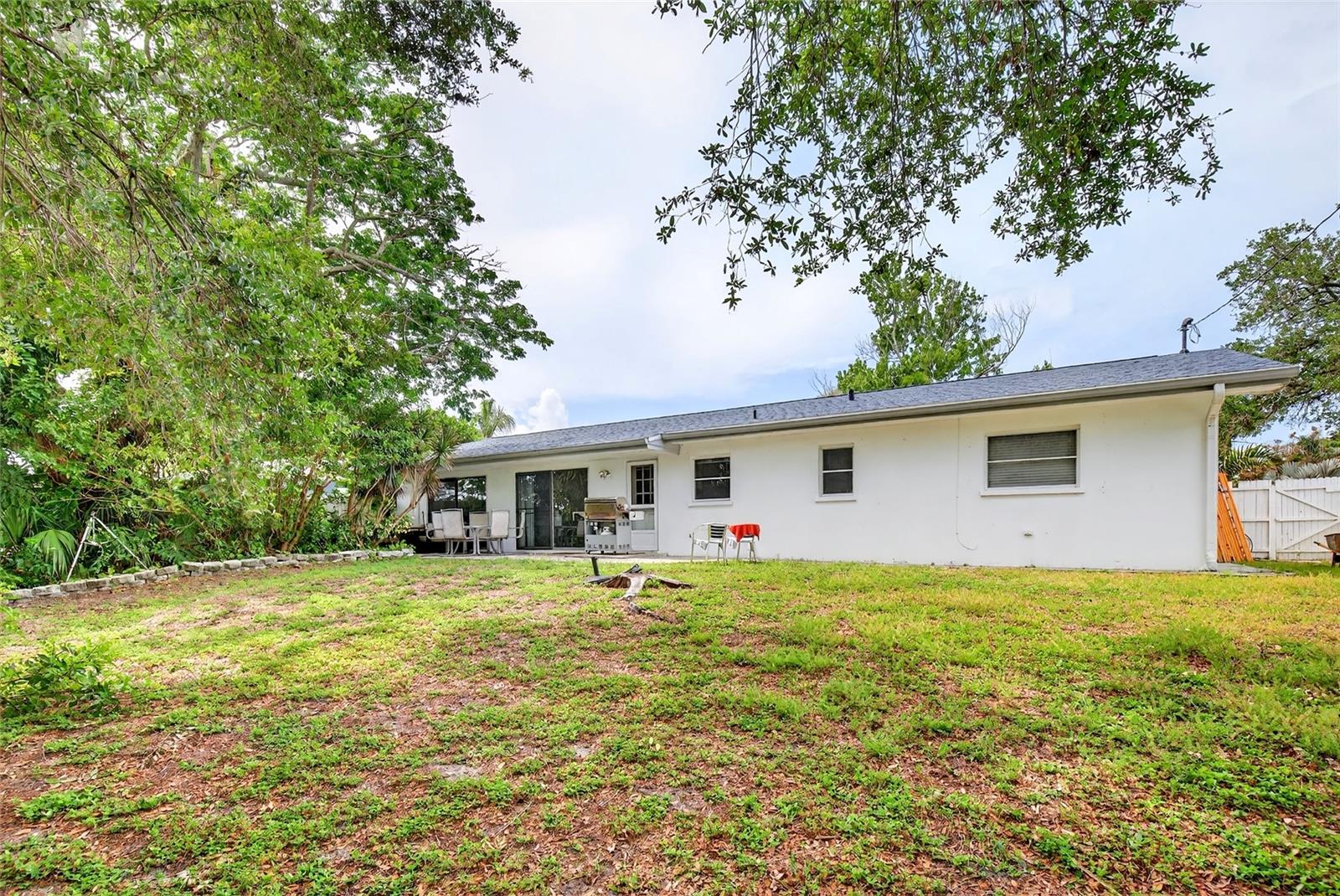 1565 S Evergreen Ave, Clearwater, FL 33756