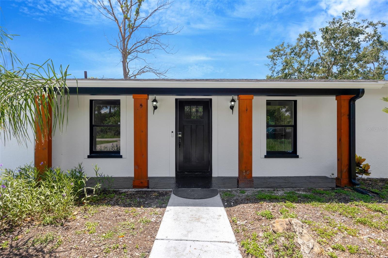 9935 River Dr, Gibsonton, FL 33534